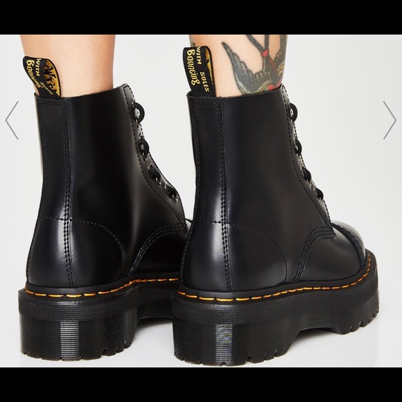 dr martens sinclair size 6